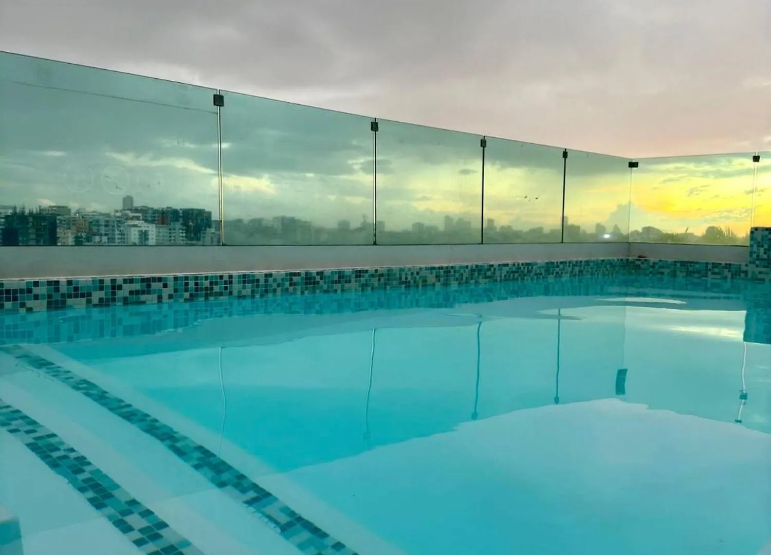 Room In Apartment - Apartment With Pool Two Minutes From Bluemall Santo Domingo 0*,