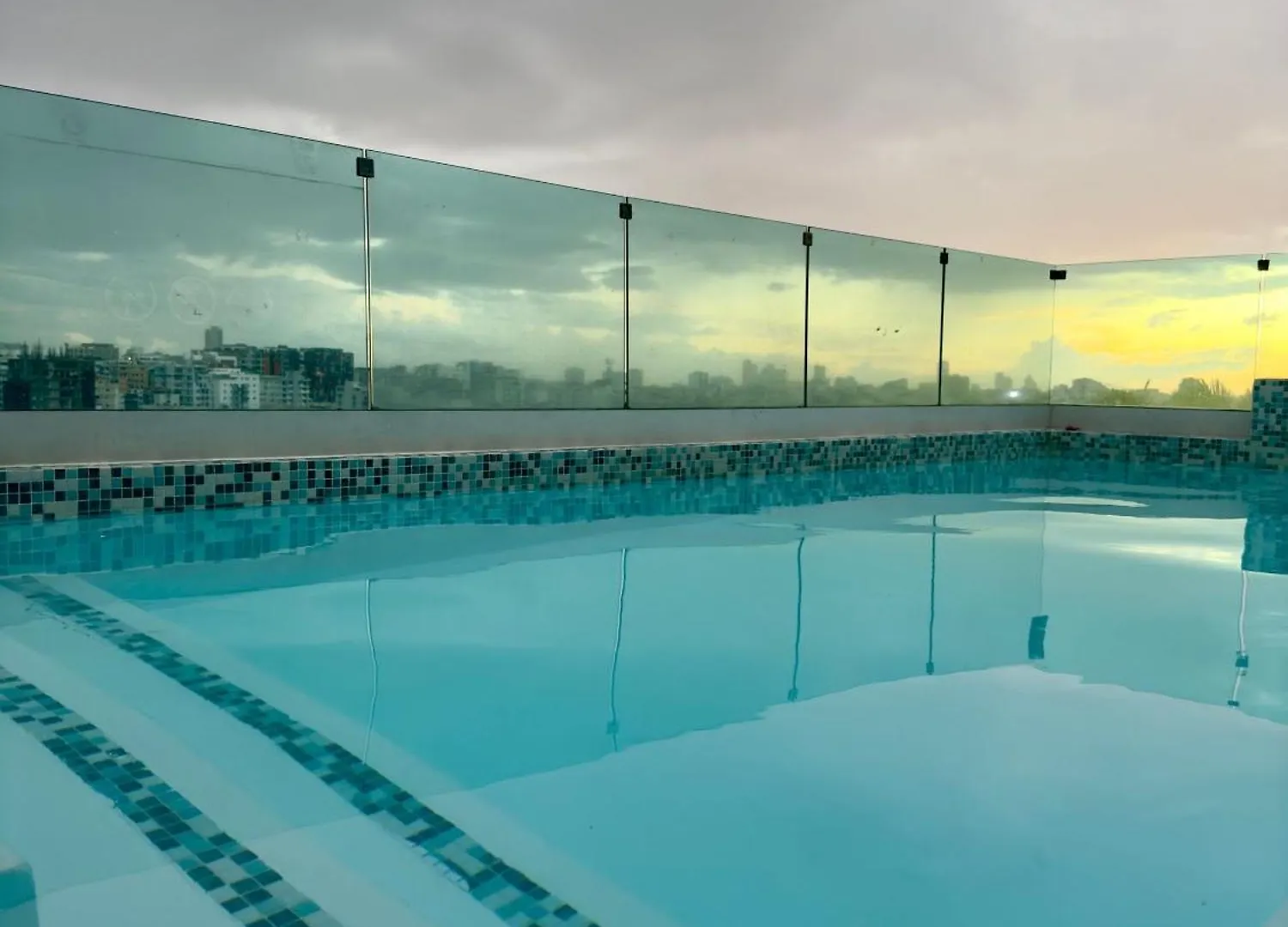 Room In Apartment - Apartment With Pool Two Minutes From Bluemall Santo Domingo